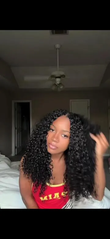 🌸NO LEAVE OUT ALL CROCHET🌸 . . Burmese curly 20”  Using @OQ HAIR STORE @OQHAIR   #qhair#tiktoktopwigs#crochethair  #miracleknots #bohobraids 