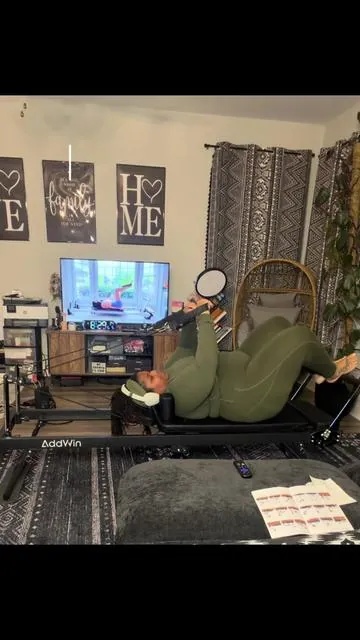 Everyday I am proving to myself that I am capable of doing hard things 🥹 I am so proud of myself. I am sore af! This was so much fun!  #workout #bigbodypilates #plussize #pilates #pilatesreformer 