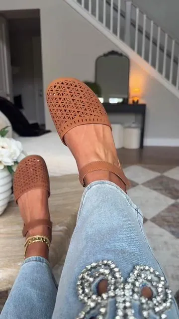 Mary Jane orthopedic sandals supportive arch comfort shoes with lightweight cushioned sole and secure fit. #MaryJaneFashion #OrthopedicSandals #ArchSupportStyle #ComfortFootwear #TikTokShopCreatorPicks 