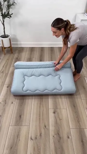 Unlock ultimate comfort and convenience for any room! ✨ Experience plush comfort with this memory foam futon mattress, ideal for guests, small apartments, or creating a cozy reading nook. Its clever foldable design and included storage bag make tidying up a breeze, perfect for maximizing your living area. Get the comfort of a bed with the versatility of a floor mattress. So practical! Ready to upgrade your space? Tap to shop and discover effortless comfort! 🛍️ #memoryfoammattress #futonbed #spacesaving #smallspaceliving #AIGC #Moras