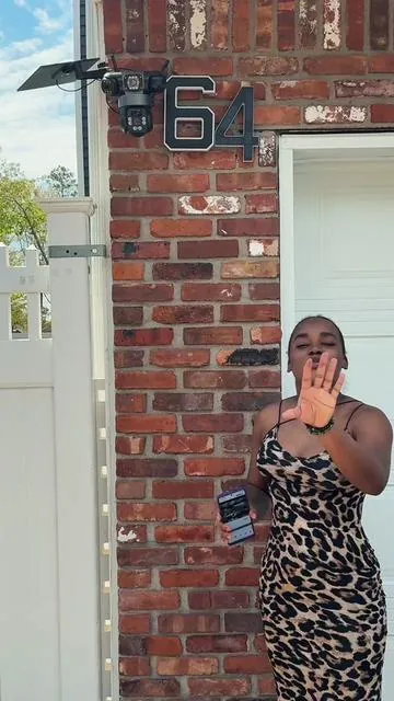 7638647837227502879