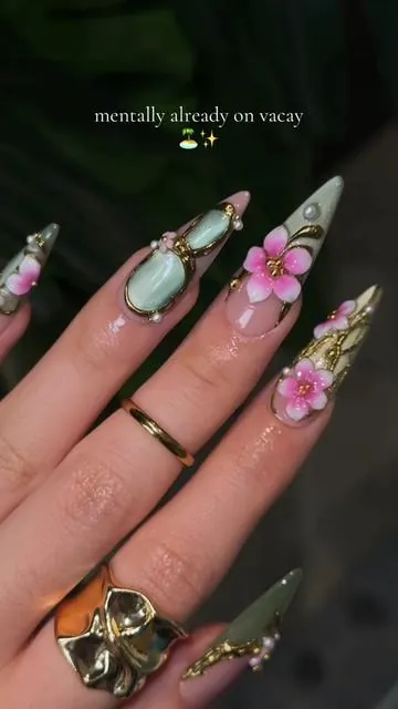 Mentally already on vacay because of these nails 🏝️💅 #pressonnails #nailgoals #nailinspo #summernails #nailday 
