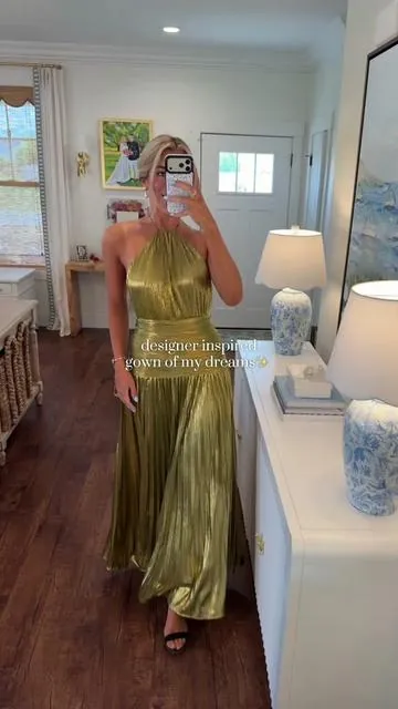 Or for formal wedding😍 it's giving great gatsby vibes in the best way- SO stunning. And looks and feels so expensive! Wearing size S and I'm 5'9! #boujeeonabudget #formalgown #weddingguestdress #militaryballdress #vacationoutfits 