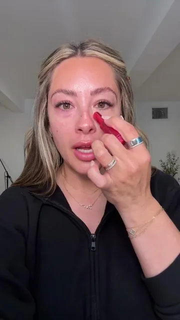 This @Doll 10 Beauty x @Erica Taylor collab is freaking insaneeee I’ve been using it everyday!! 