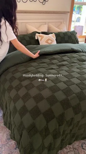 Sleeping in this feels like a literal cloud#cozy #bedding #bedroommakeover #newarrivals #homefinds
