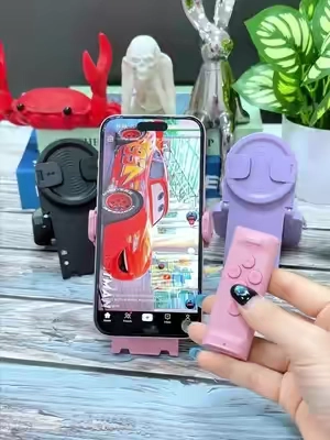 The only phone accessory that makes your life easier without you lifting a finger. #PUTARE#contentcreator#fyp#lazy#coolgadget#cozyathome#tiktokshopmusthaves#scrollingontiktok#remotecontrol#phoneholderstand#pageturner#camerashutter#phoneaccessories#SummerVibes #WeeklyDeals
