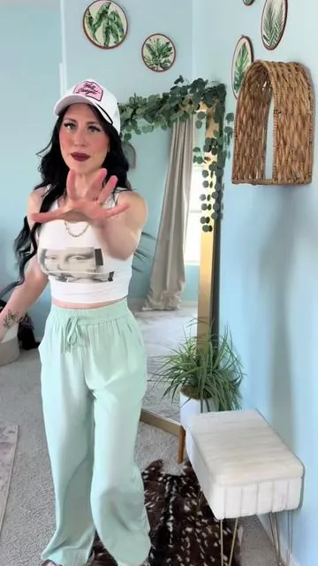For reference I’m wearing the XS and I’m 5’3 at about 118lbs. #summeroutfits #linenpants 