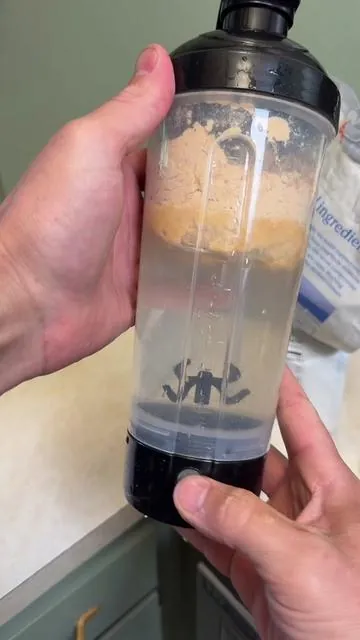 This fixes the worst part of protein shakes.  #electricproteinmixer #shakerbottle #proteinshake #fitnessfinds #SummerVibes 