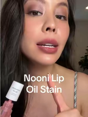 Can’t get enough of this lip oil that leaves most beautiful tint! @NOONI #lipoil #liptint #lipstain #lipblushing #kbeauty 