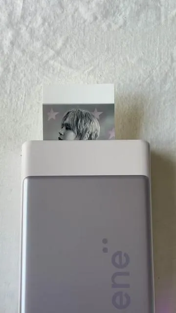 The BEST mini printer I own (and I own quite a few) from @Liene Photo Printer ! I keep it in my bag and print a little sticker anytime I want!! #kpopers #kpopfan #photocard #lienepearln200 #lieneprinter 