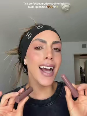 And it doesn’t turn orange!! @M·A·C Cosmetics always comes out with the best nude lip combos! #maccosmetics #nudelipcombo #lipcombo #maclipcombo #lipcombos 