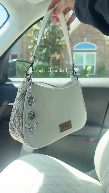 the prettiest purse 🫶 #wrangler #purse #shoulderbag #wranglerpurse #westernfashion 