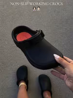 #crocs #workingcrocs #crocsworkshoes #nonslipshoes 