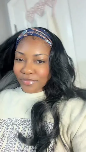 #gluelesswigs #headbandwig #wig #hairtok #syntheticwig 