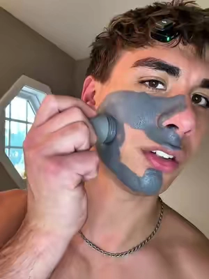 Are you gray, green or both? 🤔 #viral #skincare #acneskincare #claymask #trending 