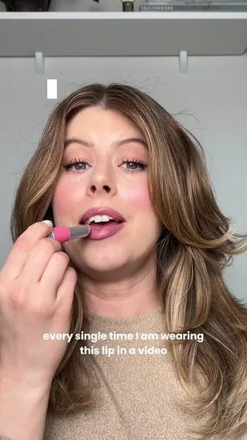 This cool toned lip combo has been super versatile for me. I can wear it as an everyday look, I can go a little more glam...IDK I just love it!!  @롬앤 romand 