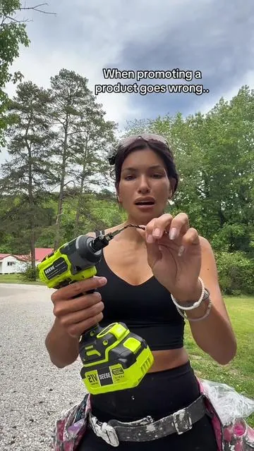 Honesty is the best policy🤷🏽‍♀️ I love my other SEESE tools, but this was not a win for me😭 great concept I was excited about, but yeah😩🤷🏽‍♀️ also, SEESE please don’t be mad at me for this video. I really do like your other tools, but I have to be honest with my friends & viewers on TikTok . This was honest test of your product… I still stand behind the “other” tools I’ve gotten from you though💕  #toolreview 