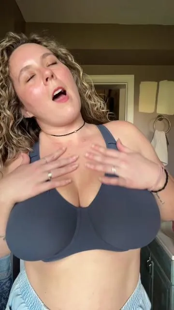 I am wearing a 38 G and it is perfection!!! #supportivebra #plussizebra #tiktokshopcreatorpicks #bra #minimizerbra 