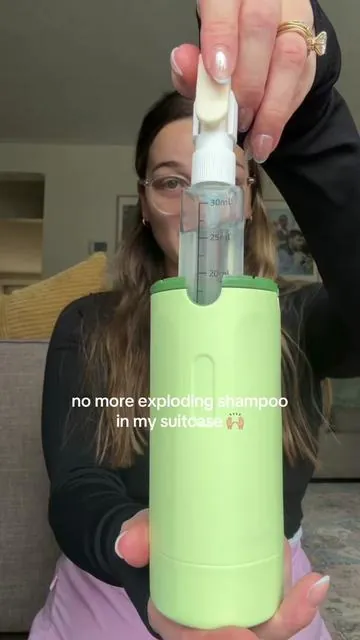 This might be the best hack for traveling with toiletries 🤌🏼 #travelhack #travelessentials #traveltoiletries 