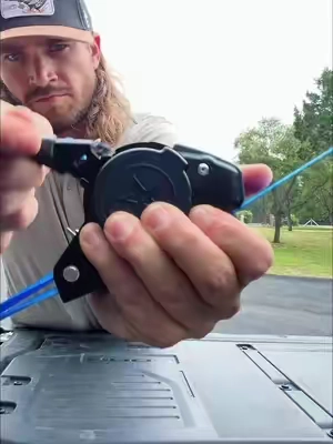 Retractable ratchet straps are great gift idea for dad 