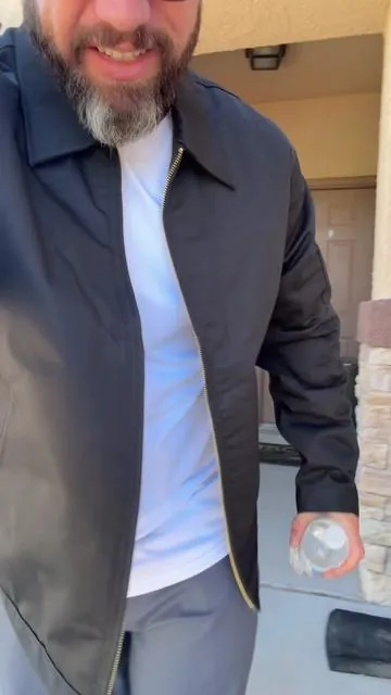 @Dickies iconic bomber style jacket water resistant and insulated work wear #tiktokshopcreatorpicks #ttsverticalpro #dickies #bluecollar #jacket 