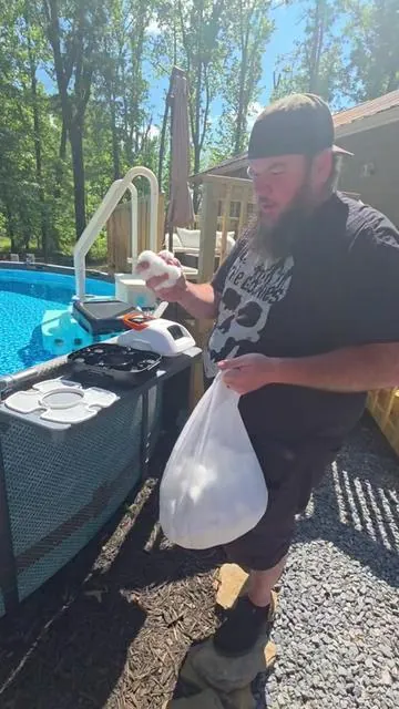 #poolvacuum #vacuum #poolvac #pool #poolcleaning 