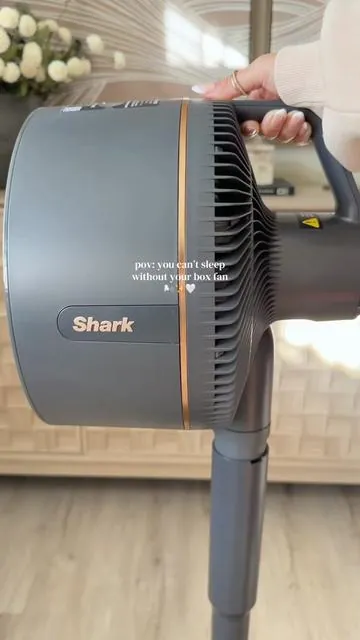 box fan girlies unite 🫡 #travelfan #sharkflexbreeze #flexbreeze #sharkhome @Shark Home 