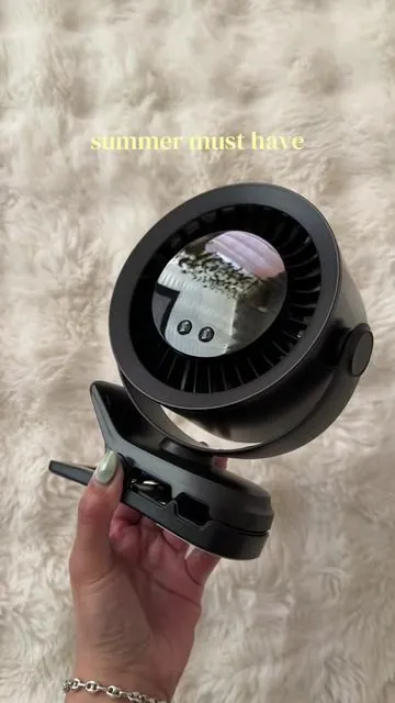 Such a good one if you plan on being outdoors for extended periods! #kimmoo #portablefan #fan #strollerfan #summermusthaves 
