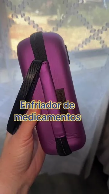 Estuche refrigerador portátil para insulina, enfriador de medicamentos portátil con pantalla de temperatura, artículos esenciales para viajes, estuche para diabéticos con 2 bolsas de hielo reutilizables aprobado por la TSA para suministros para diabéticos #estuche #refrigeradorportatil #estucheparadiabeticos #tsa #enfriadordemedicamentos 