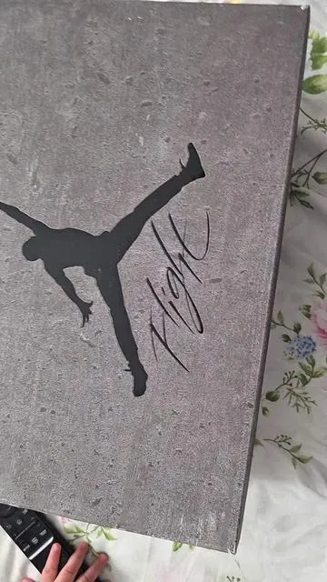 Jordan retro 4 #jordanretro4 #stockx #regalosparapapa #viralvideo #foryoupage 
