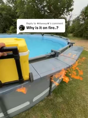 Replying to @★𝙆𝙚𝙣𝙣𝙚𝙮★  Poolside Aboveground Pool Swim Up Bar Table