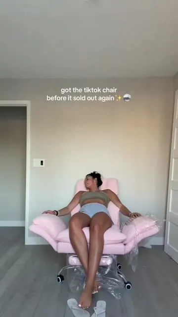 for everyone that wanted this chair💗💕💖💞💓🌸 #tiktokshop #comfychair #deskchair #wfh #houseproject 