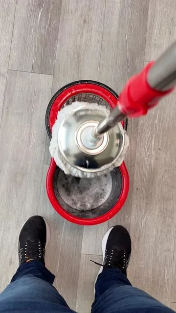 Spin Mop And Bucket Set with Wringer, 360° Rotating Mop Bucket System, Includes 3 Microfiber Mop Refill Heads And A 61-Inch Adjustable Stainless Steel Handle, Ideal for Bathroom Use, Efficient Floor Cleaning, Home Cleaning #cleaninghacks #cleaninggadget #cleaningtips 