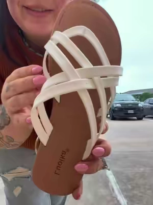 @Luoika @Luoika shoes #plussizefashion #tiktokshopcreatorpicks #womensshoes #tiktokshopdealsforyoudays #womenssandals 