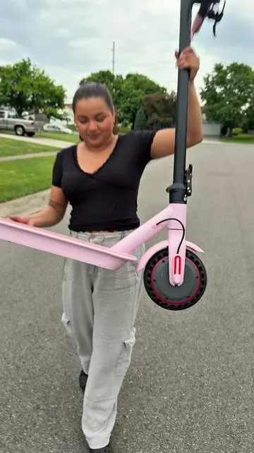 This is all the ladies fav scooter! ##creatorsearchinsights##escooters##electricscooters##electricbikes##ladies