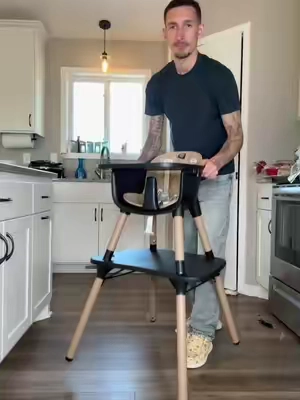 we would’ve found this high chair a long time ago!! #toddlers #babys #moms #dads #highchair 