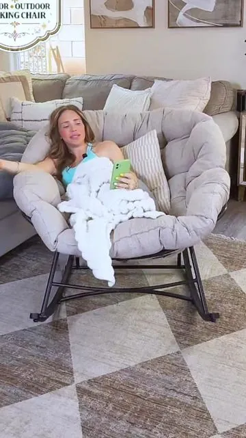Comfy cozy indoor or outdoor chair  #Furniture #RockingChair #livehighlights #tiktoklive 