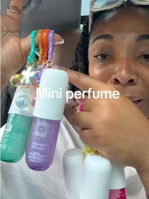 Now she has her own 😩🙌🏾😍 #bodymist #miniperfume #perfumekeychain #perfume #girlmom 