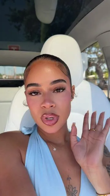 I love a natural cluster set that just enhances the look 😍🤏🏼 Lash style: Plush  @Goddvenus Lashes   #clusterlashes #naturallashset #goddvenuslashes #dcurl #lashes 