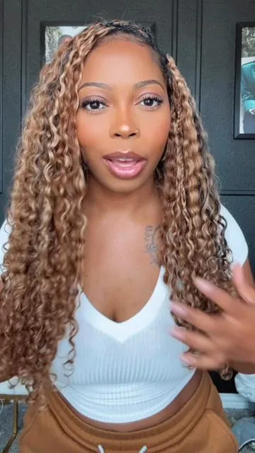 I think ima golden girl now. What yall think 🤗🤗  #hairinspo #summerhair #iseehair #miracleknots #crochethair 