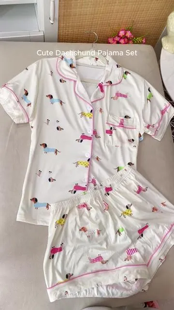 Dachshund print PJs, cute and comfy for bedtime! 🐶✨ #dachshund #print #pajamaset #sleepwear#summervibes