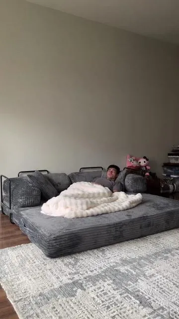 Now this is what you call a BOUCH. Bed/couch in one.  #couch #couchguy #bonelesscouch #furniture #householdfurniture 