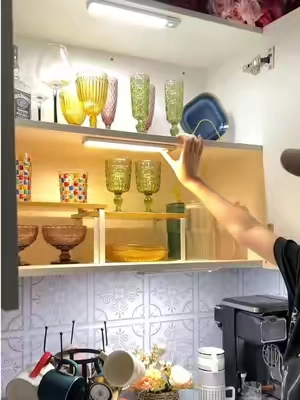 Lakas makayaman kung maglagay ka nito sa bahay nyo ✨🥰 #ledlights #sensorlight #rechargeblelight #kitchenlights #