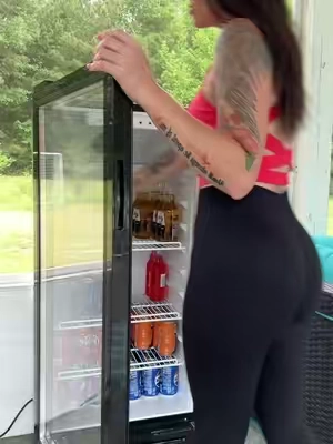 @Cowsar Appliance #drinkrefrigerator #refrigerator #beveragefridge #dealsforyoudays #appliances 