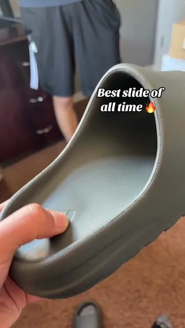 #yeezyslides #yeezyslidesfeelmadgood 