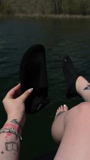 #watershoes #swimming #summervibes #rhinestonewatershoes #barefootshoes 
