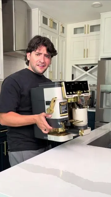 A Limited Edition Gold one?? #cafe #espresso #ninjakitchen 