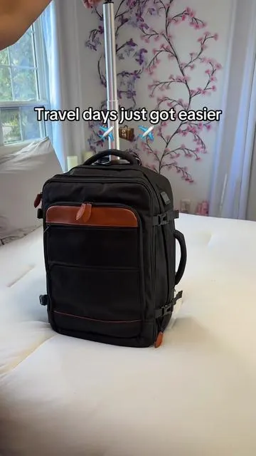 This backpack turns into luggage @BAGSURE US #bagsure #travelbackpack #luggagehack #luggage #travelhacks 