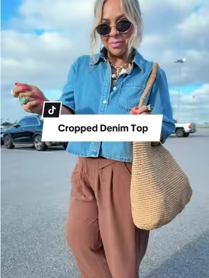 Didn’t think this top would be as flattering! Love the way it fits and how soft & light it is @Tankaneo Shop1 #denimtop #midsizeoutfits #DealsForYouDays #Summerwins #summertop 