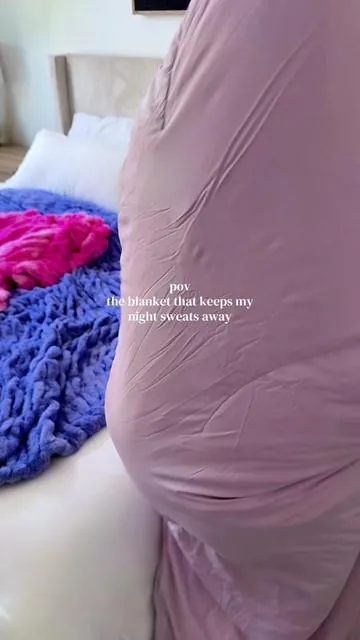 Don’t take my cooling blanket #coolingblanket #coolingsheets #mellowsleep #cozybedroom #dealsforyouday 